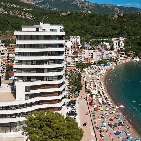 La Fiaba Rafailovici Apartment Экстерьер фото