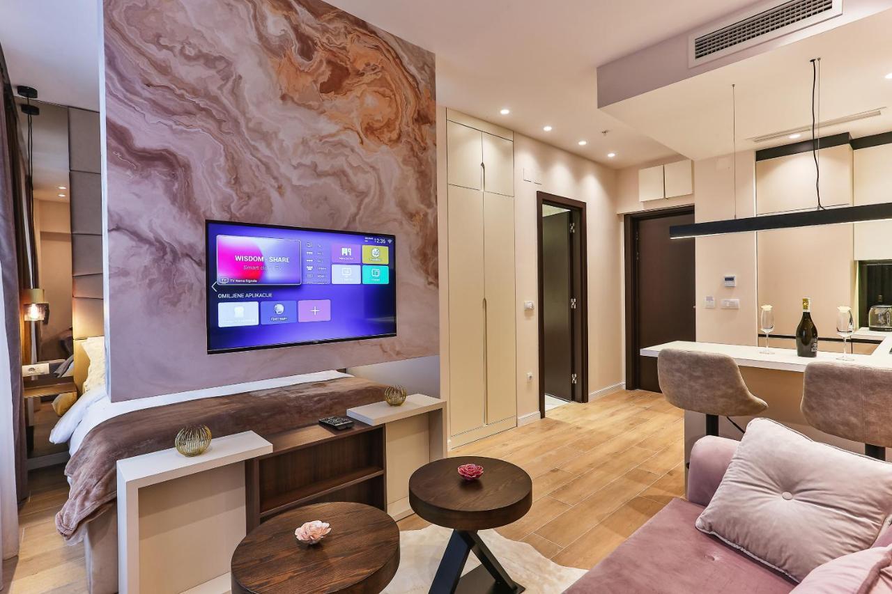 La Fiaba Rafailovici Apartment Экстерьер фото